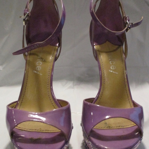 Twice Lilac High Heels w/ Swarovski crystals - Picture 2 of 7